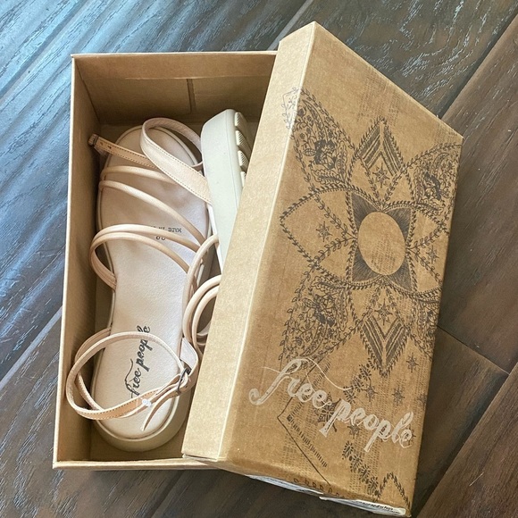 NWB Free People Vivienne Leather Strappy Platform Sandal Coral Sand Size 38 - Picture 10 of 10